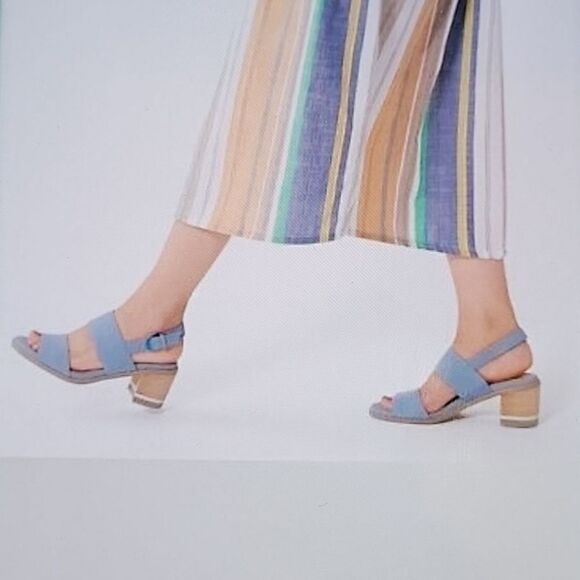 BRAND NEW COMFORTVIEW ANKLE STRAP OPEN TOES  BLUE JEAN MATERIALS SANDAL - Picture 1 of 16